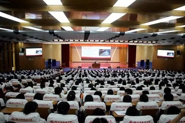 5b2c59067334c.jpg 费晓琦赴临安宣讲.jpg