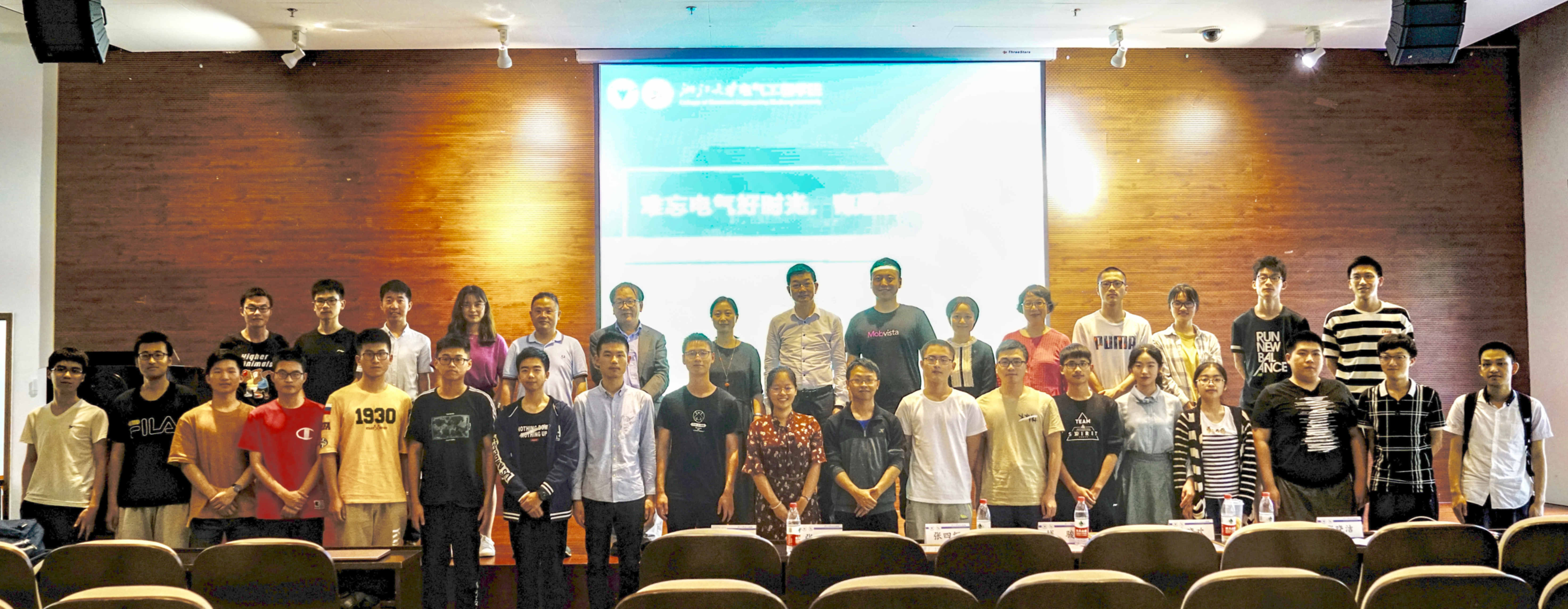 5ce35740e26d0.jpg 5ce35740e26d0.jpg