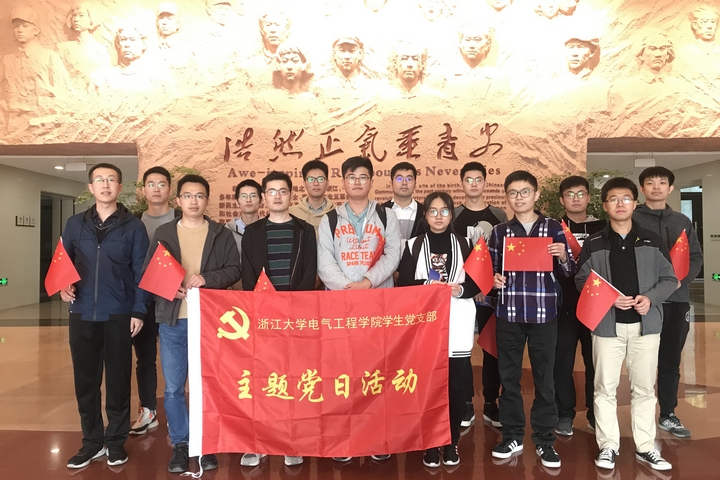 5dcb62bb0474d.jpg R1.jpg