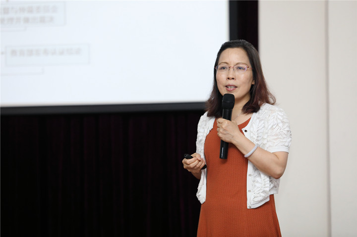 5ed702e1bd6d7.jpg 胡宝兰_副本.jpg