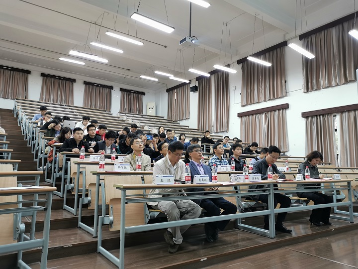 5dc6b3516982f.jpg 德育导师述职会议.jpg