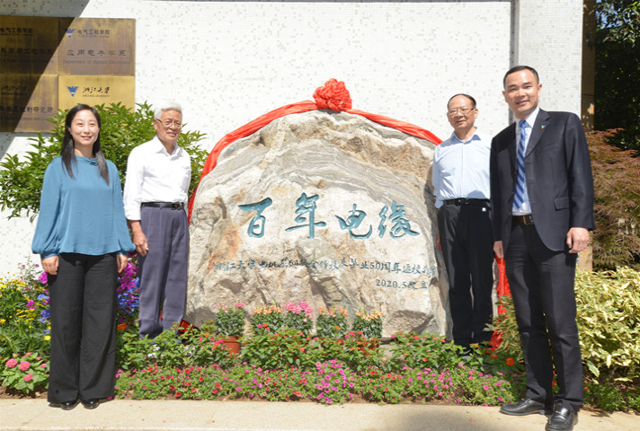 5ebbe2a07ca3f.jpg 05.jpg