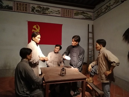 5b6d08bce8467.jpg 博物馆3.jpg