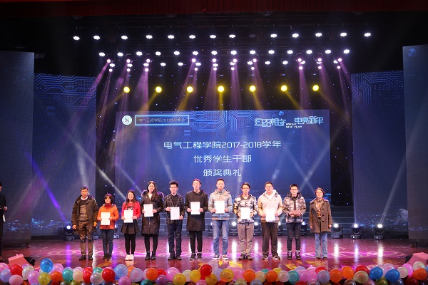 5c25f77cb47f1.JPG 图 13.JPG